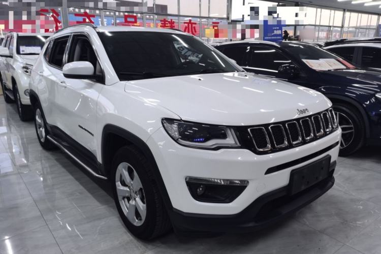 Used  Compass 2017 200T Automatic Family Edition
