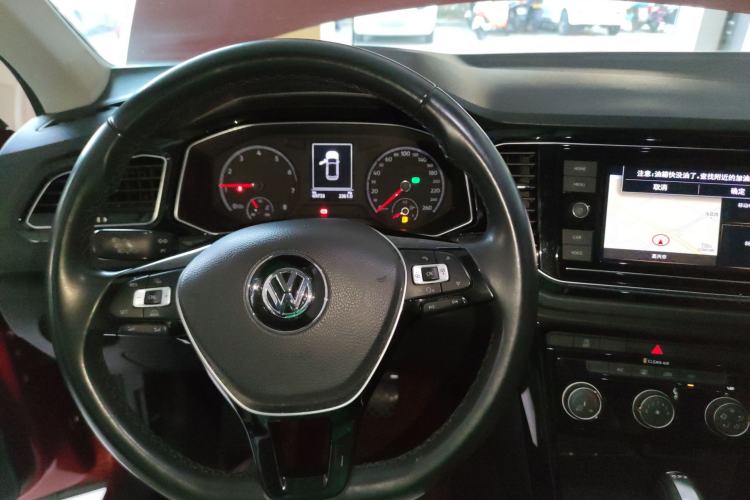 Used Volkswagen T-ROC 2019 280TSI DSG Two-Wheel Drive Comfort Version China VI Standard
