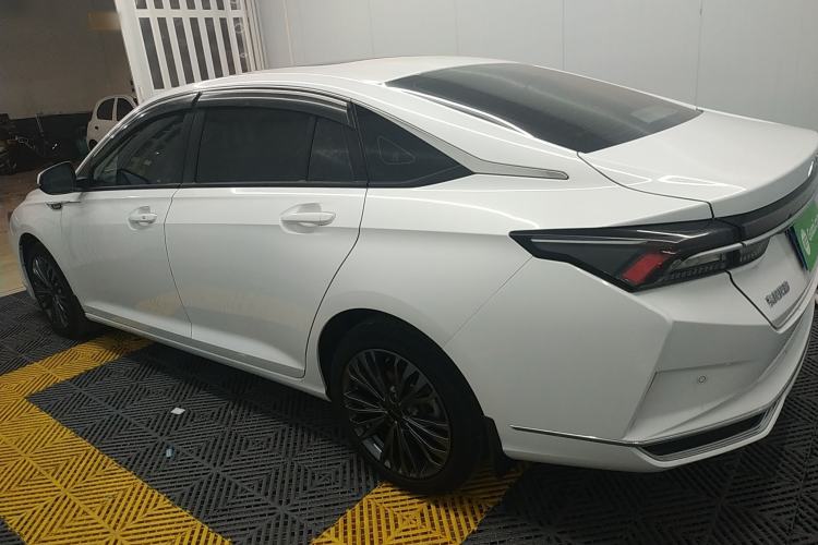 Used Dongfeng Aeolus Yixuan MAX 2023 1.5T Super-Powered Dad Edition
