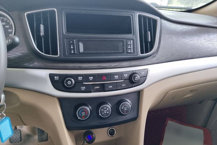 Used Baojun 730 2019 1.5L Manual Value Edition 7 Seats China VI Emission Standard