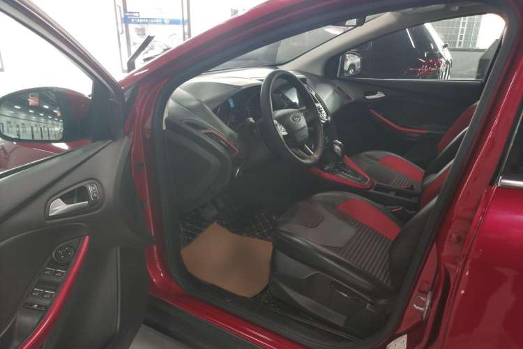 Used Ford Focus 2020 Hatchback Classic 1.5L Automatic Trendy Model
