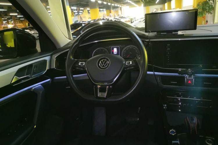 Used Volkswagen Tayron 2020 330TSI Two-Wheel Drive Luxury Smart Connectivity Version
