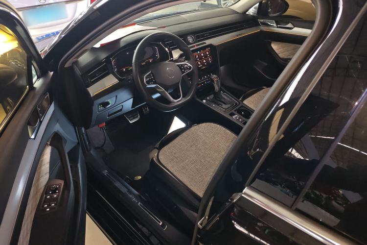 Used Volkswagen Magotan 2023 2 Million Units Limited Edition 330TSI DSG Leading Version