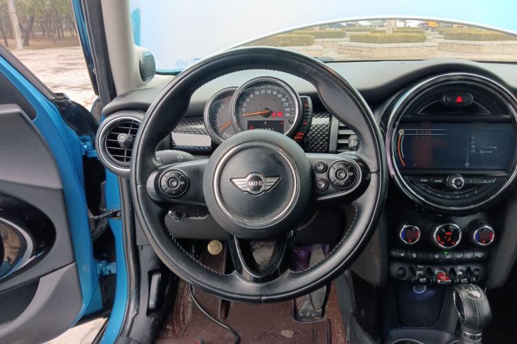 Used  MINI 2015 2.0T COOPER S Five-Door Edition
