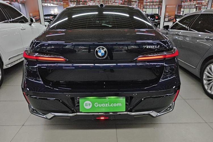 Used BMW 7 Series 2023 735Li M Sport Package
