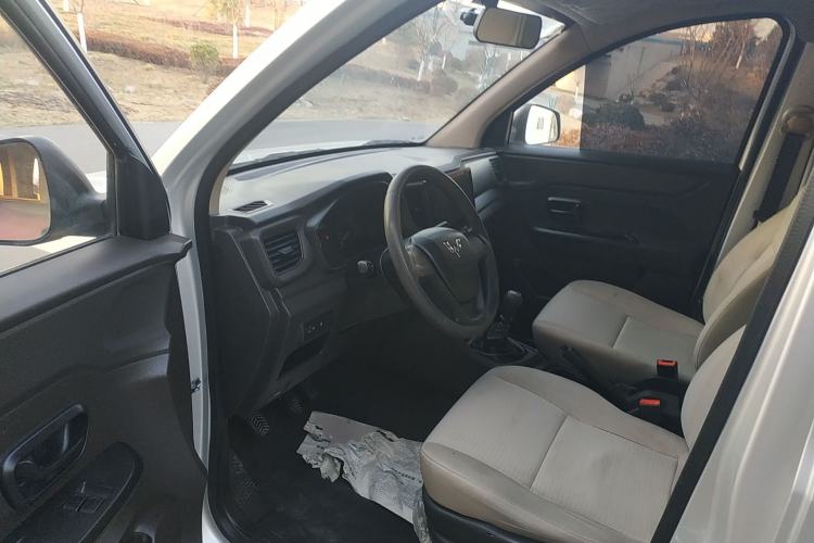 Used Wuling Hongguang V 2021 1.5L Jingqu Edition Enclosed-Window Vehicle LAR
