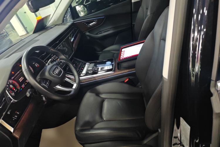 Used Audi Q7 2021 55 TFSI quattro S line Sport model