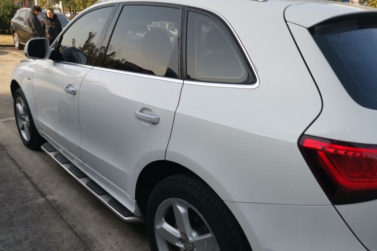 Used Audi Q5 2017 Plus 40 TFSI Ambition Model
