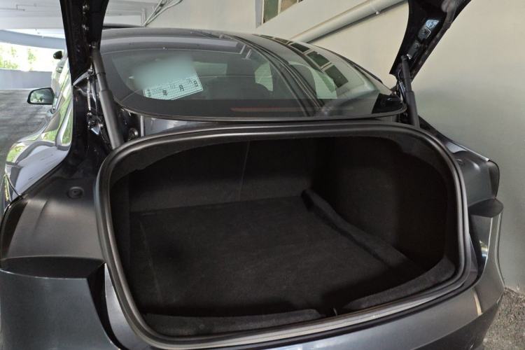 Used Tesla Model 3 2023 Rear-Wheel-Drive Version
