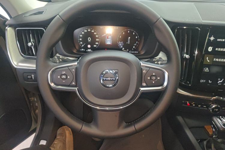Used Volvo XC60 2019 T5 4x4 Zhiyuan Edition China VI Standard
