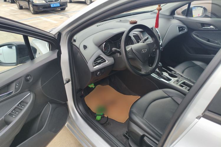 Used Chevrolet Cruze 2018 Redline 320 Automatic Pioneer Edition