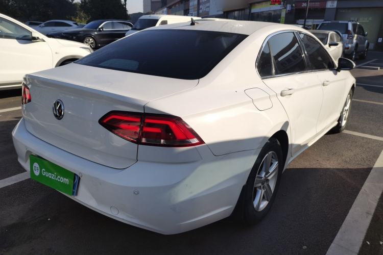 Used Volkswagen Lamando 2015 230TSI DSG Fashion Edition
