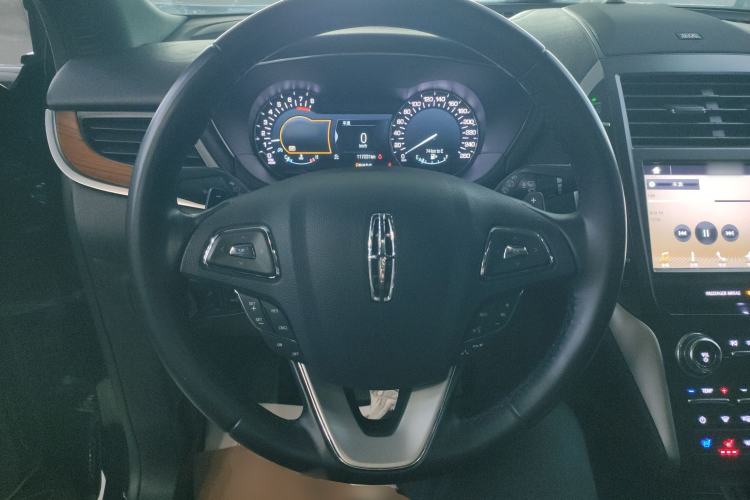 Used Lincoln MKC 2017 2.0T Two-Wheel-Drive Luxury Edition
