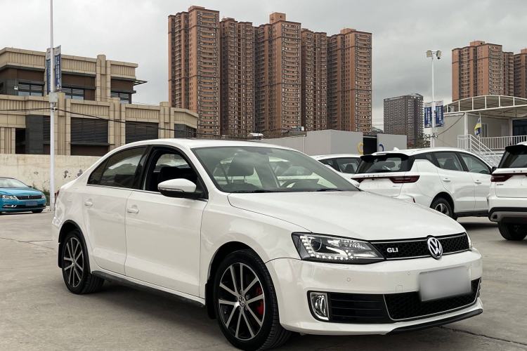 Used Volkswagen Sagitar 2013 2.0 TSI GLI
