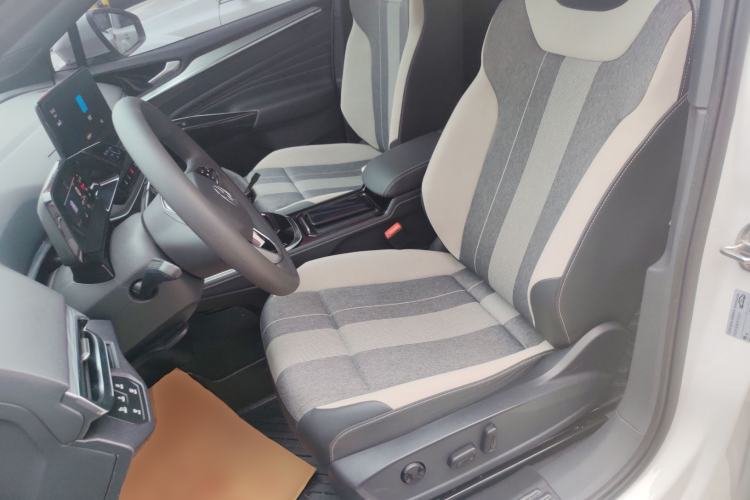 Used Volkswagen ID.4 CROZZ 2021 Long-Range PURE+ Two-Wheel Drive Version
