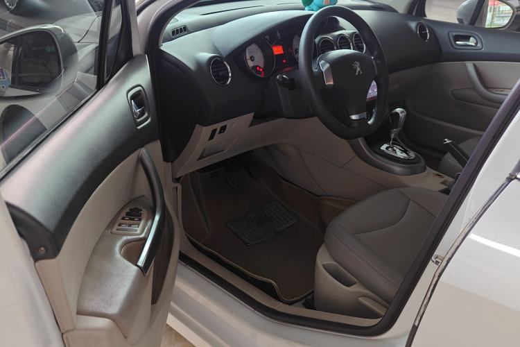 Used Peugeot 408 2013 2.0L Automatic Comfort Edition
