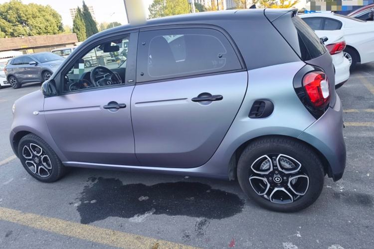 Used  forfour 2016 0.9T 66 kW Pioneer Edition
