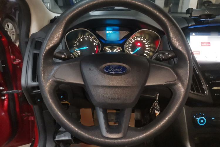 Used Ford Focus 2017 Hatchback 1.6L Automatic Comfort Plus SmartDrive Edition
