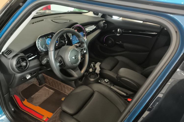 Used  MINI 2023 1.5T COOPER Artist Five-Door Edition