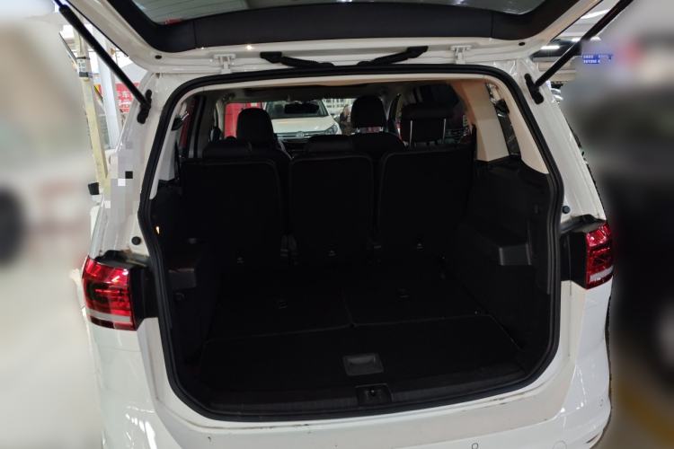 Used Volkswagen Touran 2021 Touran L 280TSI DSG Comfort Edition 7 Seats
