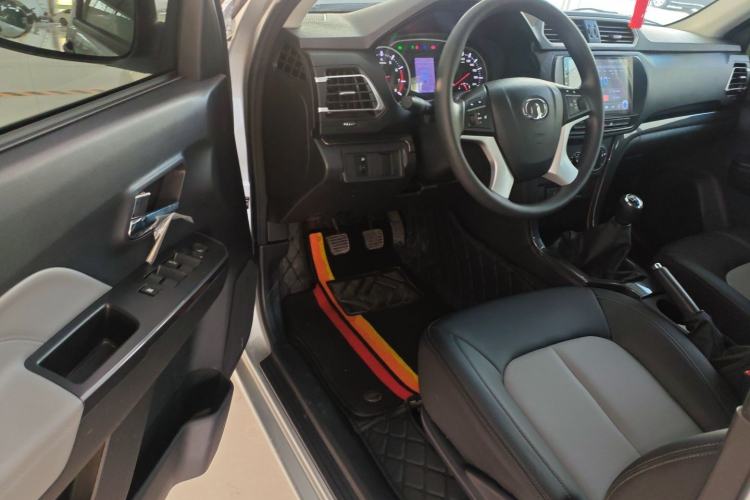 Used Great Wall Wingle 5 2023 "Ganfan" Version 1.5T Gasoline Two-Wheel-Drive Advanced Trim with Long Cargo Bed
