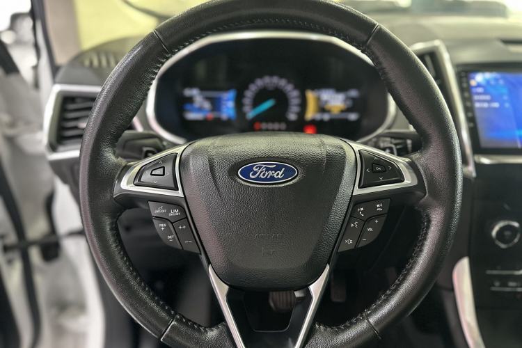 Used Ford Edge 2018 EcoBoost 245 Two-Wheel-Drive Titanium 7-Seater China V Standard
