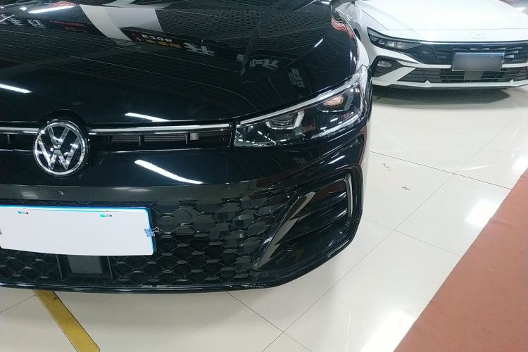 Used Volkswagen Passat 2025 Pro 380TSI Starry Dragon Luxury Edition