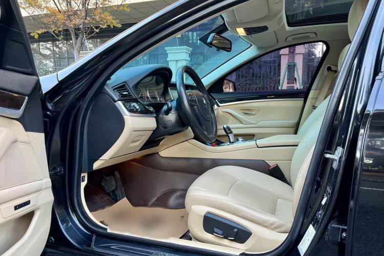 Used BMW 5 Series 2014 525Li Leading Model