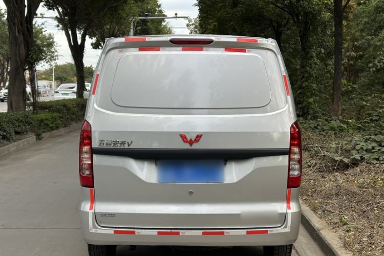 Used Wuling Hongguang V 2022 1.5L Jingqu Edition Enclosed-Window Vehicle with Electric Power Steering LAR
