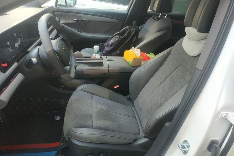 Used VOYAH PASSION 2024 PHEV Four-Wheel Drive Ultra-Long Range Executive Edition
