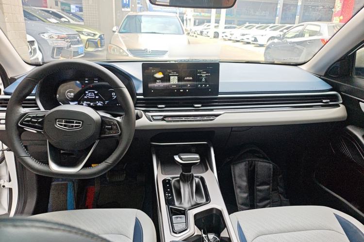 Used Geely Auto Emgrand 2022 4th Generation 1.5L CVT Flagship Model
