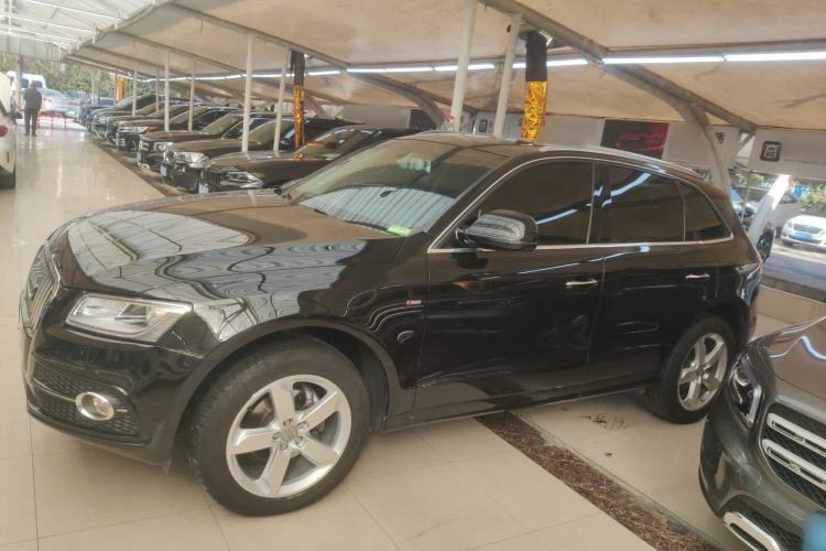 Used Audi Q5 2017 Plus 40 TFSI Ambition Model
