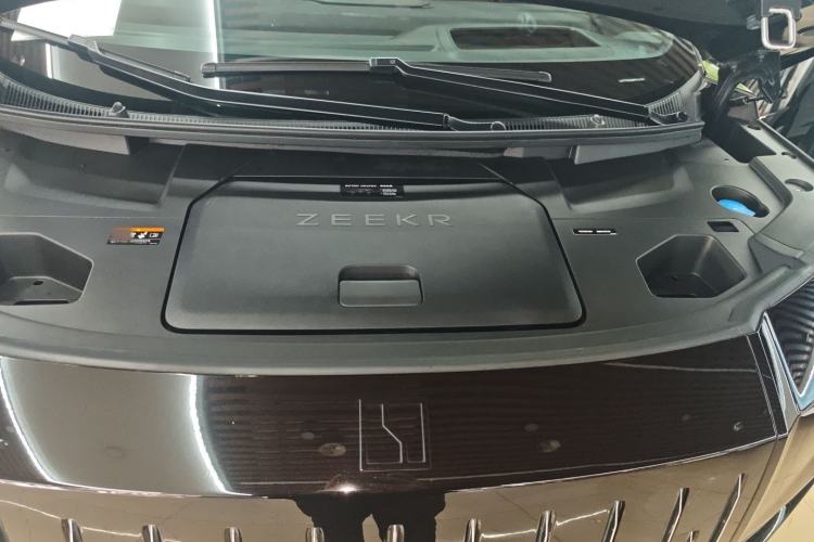 Used Zeekr 009 2024 Six-Seat Executive Version 4WD 108 kWh
