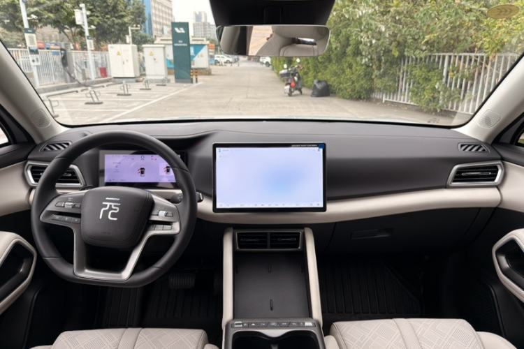 Used BYD Yuan UP 2025 Intelligent Driving Version 401 KM Dynamic Edition
