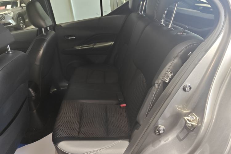 Used Nissan Kicks 2018 1.5L CVT Smart Connect Luxury Edition
