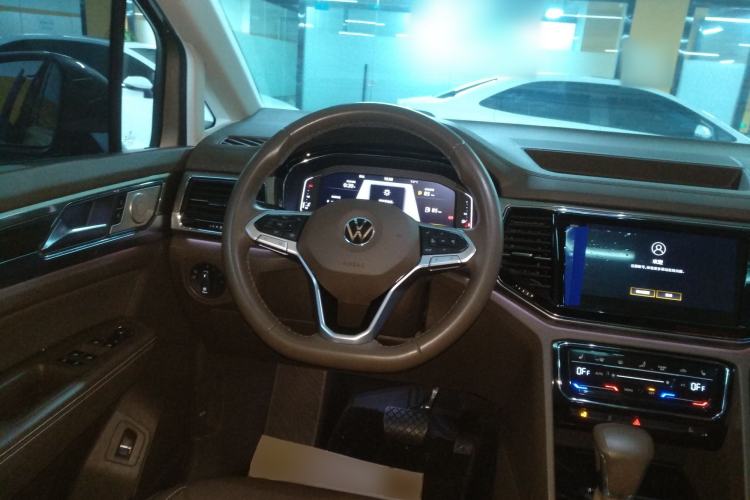 Used Volkswagen Viloran 2020 330TSI Luxury Edition