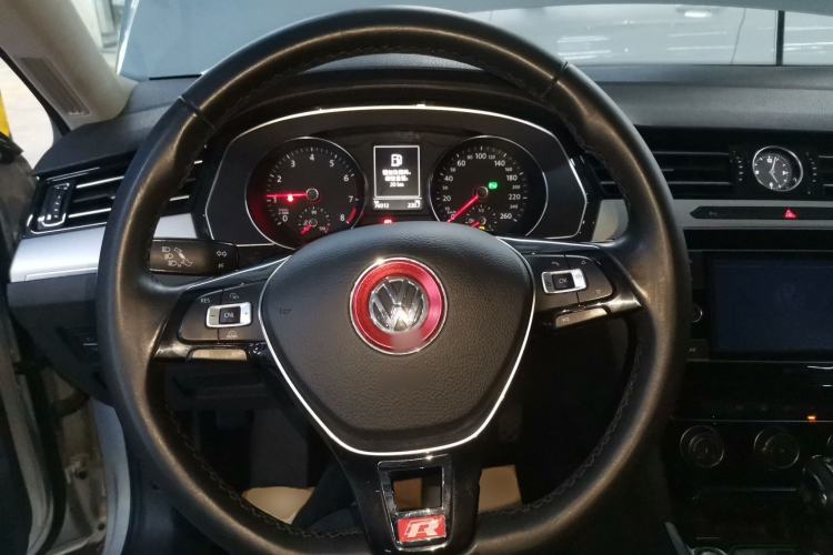 Used Volkswagen Magotan 2018 330TSI DSG Advanced Model