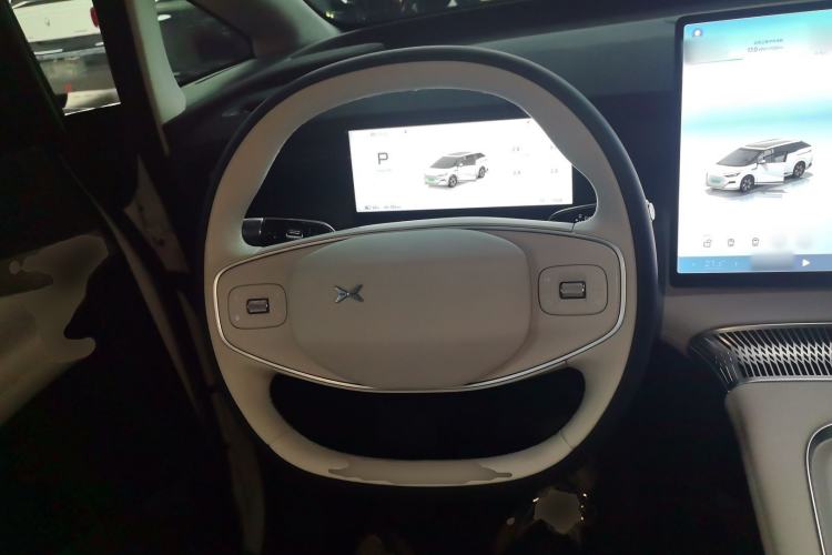 Used XPeng X9 2024 610 Long-Range Max