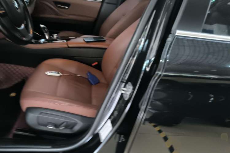 Used BMW 5 Series 2017 525Li Leading Model
