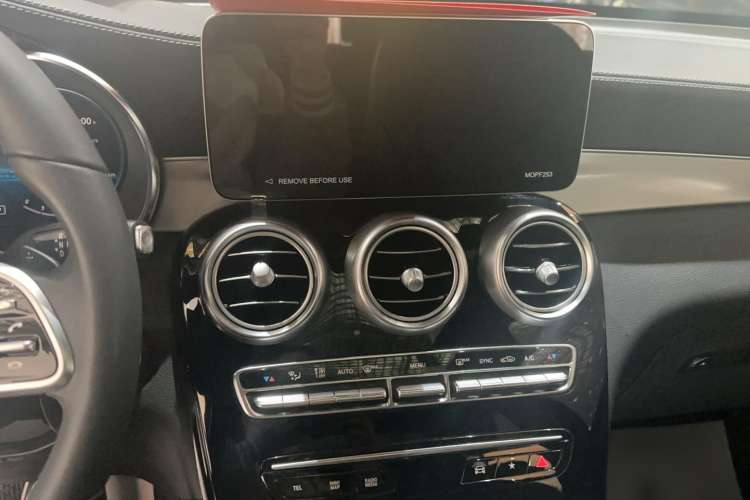 Used Mercedes-Benz GLC 2022 Refreshed GLC 260 L 4MATIC Dynamic Edition
