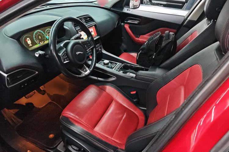 Used Jaguar F-PACE 2016 2.0T Two-Wheel-Drive R-Sport Sport Edition
