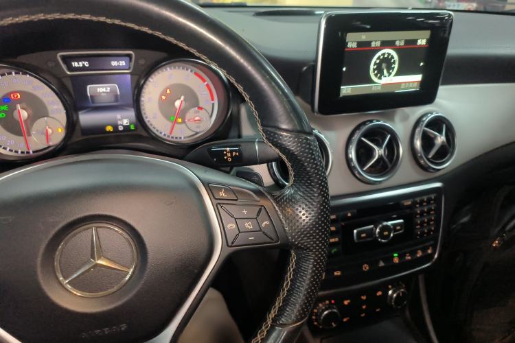 Used Mercedes-Benz GLA 2015 GLA 220 4MATIC Fashion Model