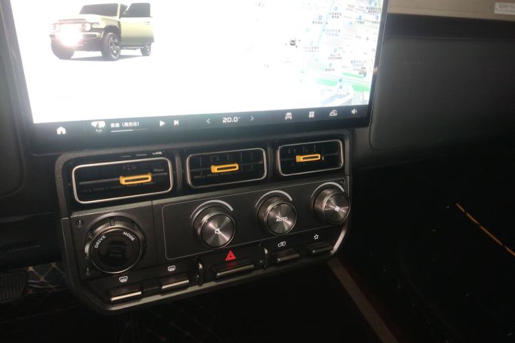 Used  V23 2025 501 Four-Wheel Drive Intelligent Driving Version
