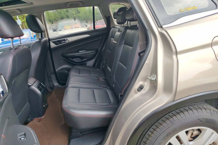 Used Changan CS75 2016 1.5T Manual FENGSHANG Model
