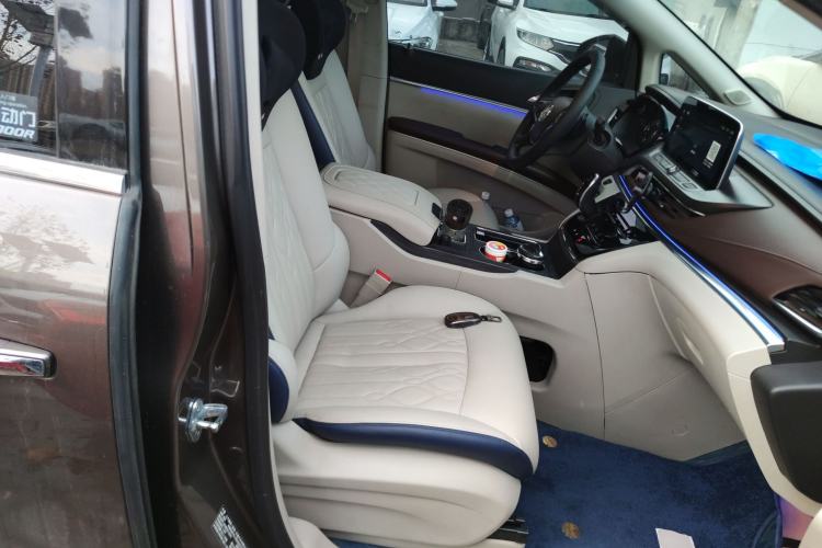 Used Buick GL8 2022 Land Business Class 652T Luxury Model
