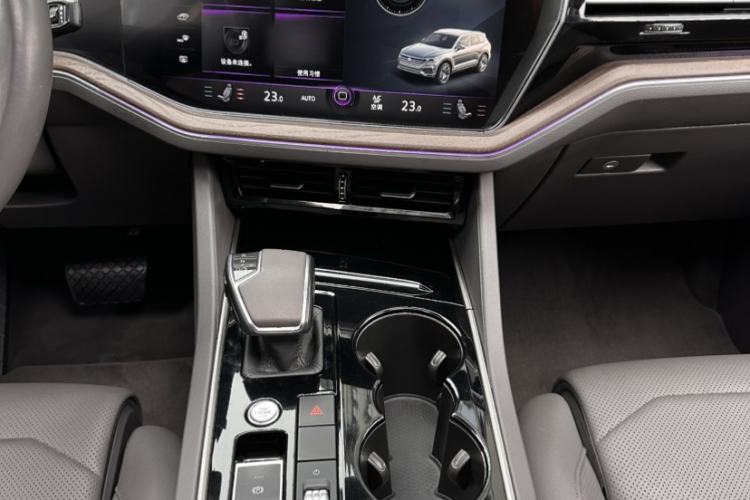 Used Volkswagen Touareg 2020 2.0 TSI RuiShang Edition China VI Standard
