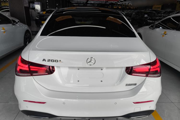 Used Mercedes-Benz A-Class 2022 Revised Version A 200 L Sport Sedan Fashionable Style
