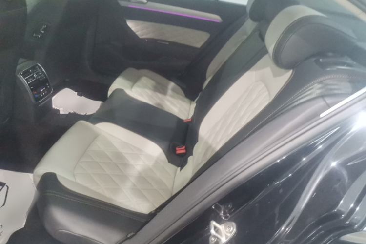 Used Volkswagen Magotan 2023 2 Million Units Commemorative Edition 330TSI DSG Luxury Version
