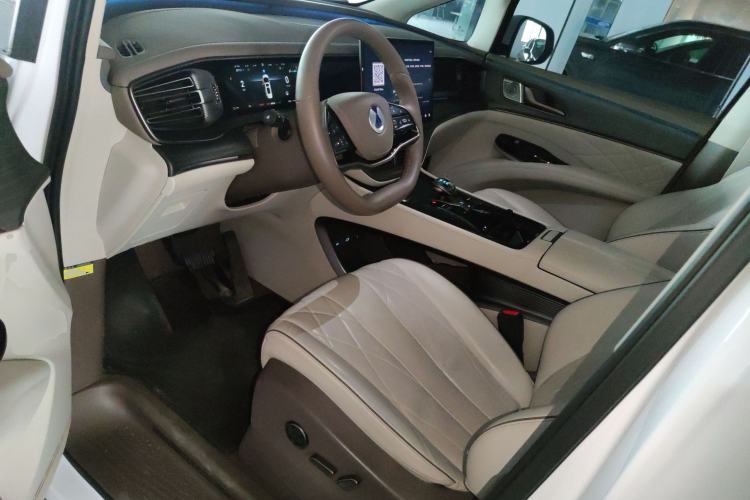 Used Denza D9 2022 DM-i 970 Four-Wheel Drive Flagship Model
