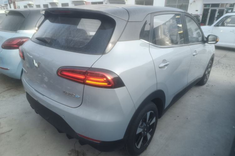 Used Wuling Bingo PLUS 2024 330 km Range Five-Seater Version
